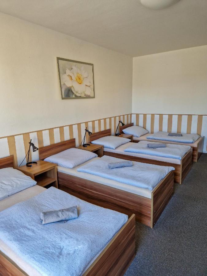 Hotel Ned Hockey Nymburk Bagian luar foto